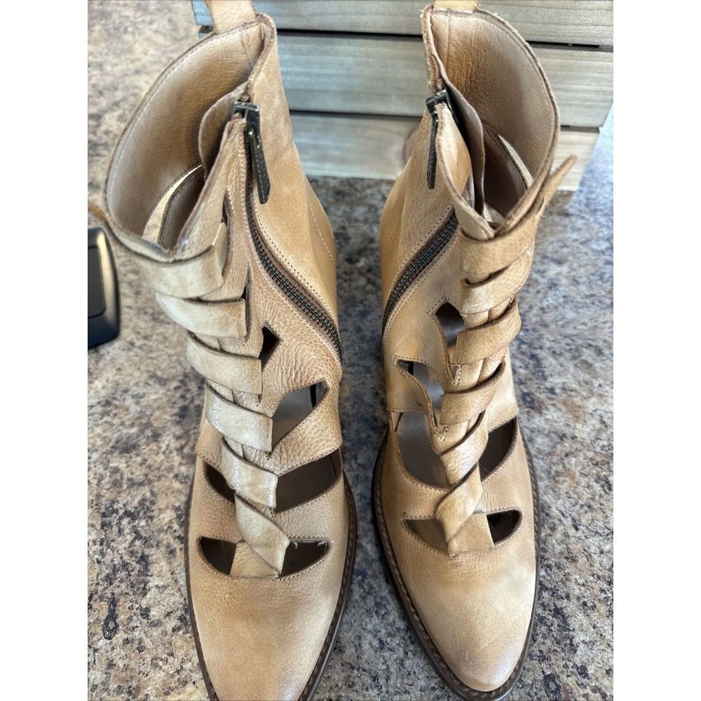 Women’s Tan Cutout Ankle Booties - Stylish Low Block Heel - Picture 7 of 8